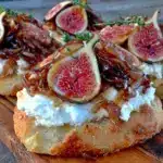 easy fig and goat cheese flatbread - featured image